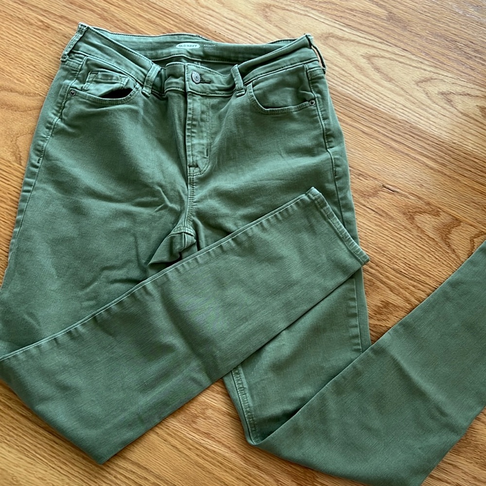 Womens Old Navy rockstar super skinny olive green jeans size 6